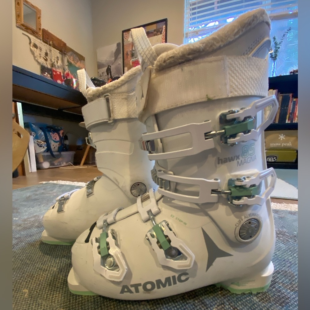 Atomic Hawx Magna 85 Ski Boots